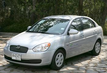 hyundai-elantra-hibrido.jpg