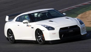 amuse_phantom_nissan_gt_r.jpg
