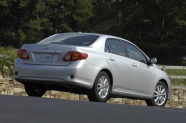 09_corolla_xle_03.jpg