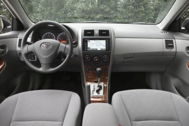 09_corolla_xle_08.jpg