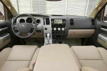 2007-toyota-tundra-crew-max-interiorjpg.jpg
