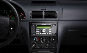2009_ford_transit_connect_image008.jpg