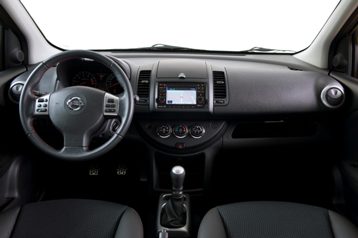 nissan-note-2009par-0810-21.jpg