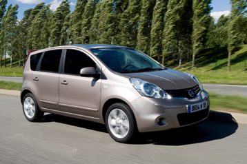 nissan-note-2009par-0810-27.jpg