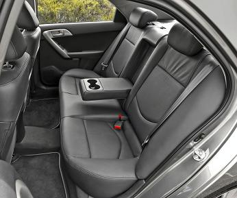 kia-forte-2010-9.jpg
